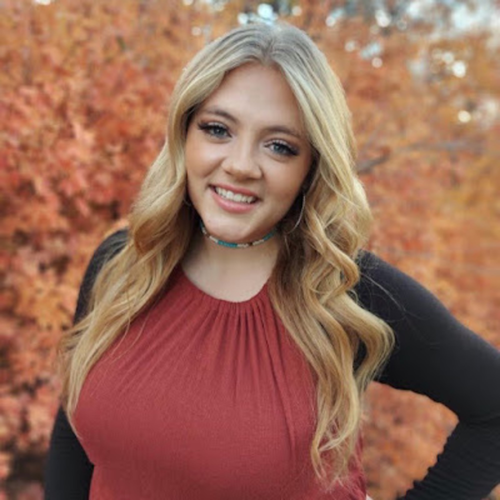 Meet your Posher, Isabella